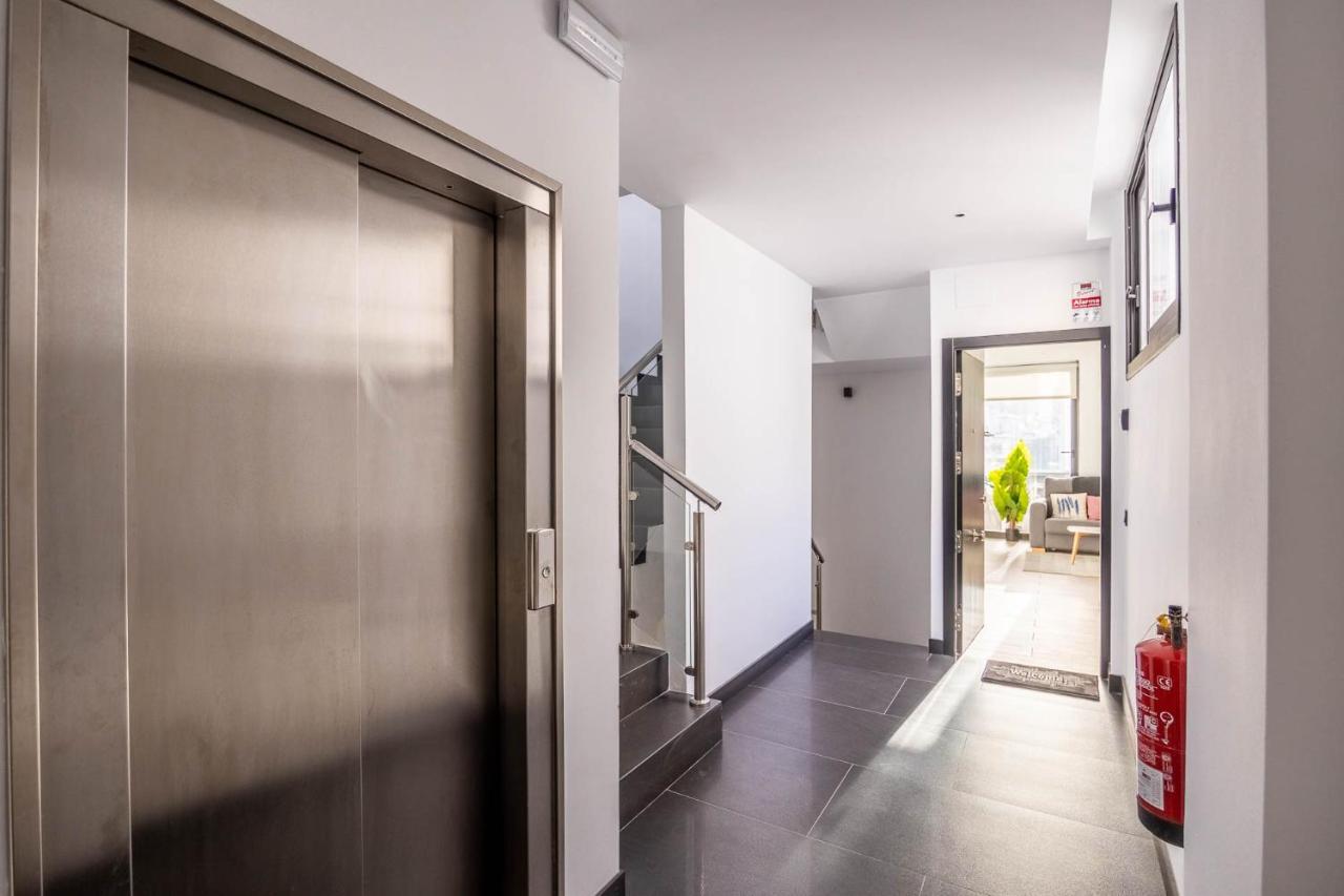 Nervion Suites 1 - Vacacional Sevilla Esterno foto