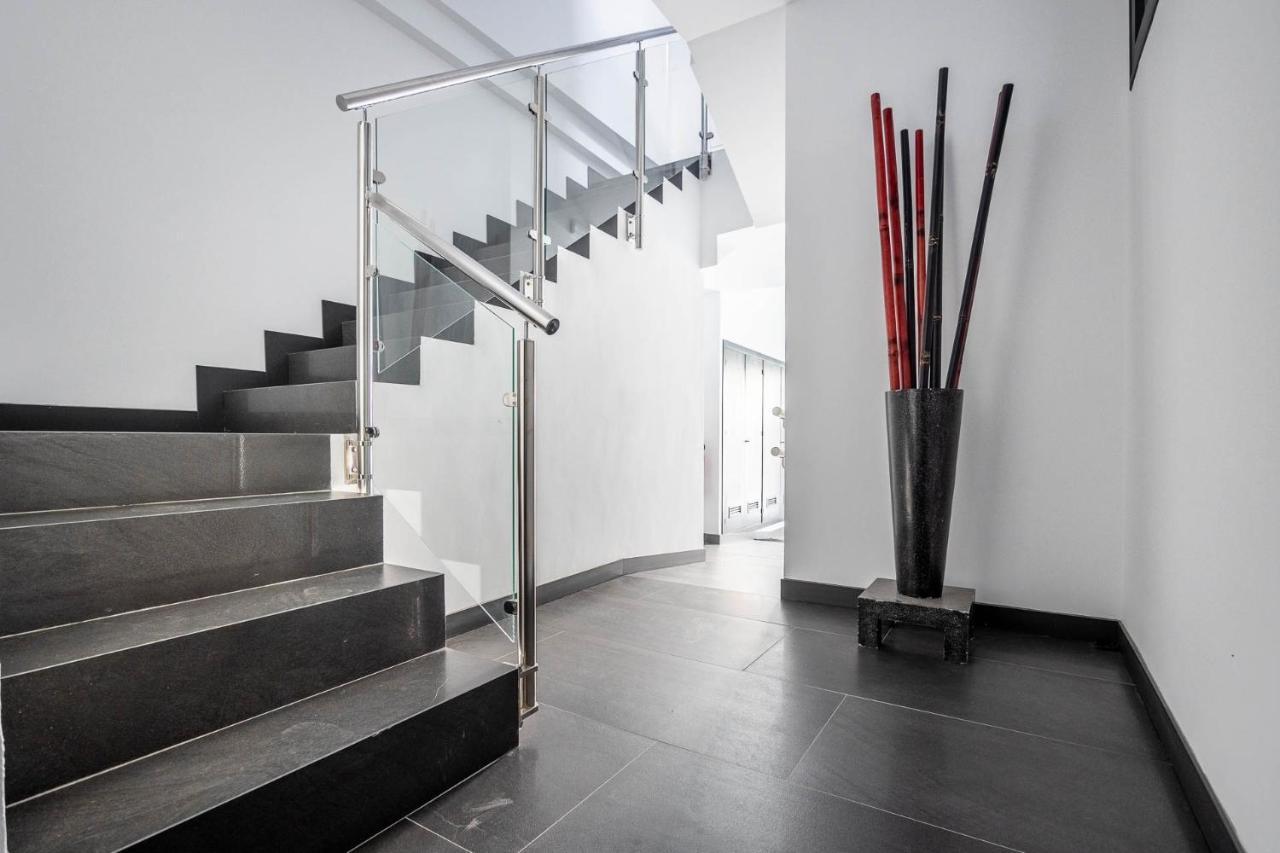 Nervion Suites 1 - Vacacional Sevilla Esterno foto